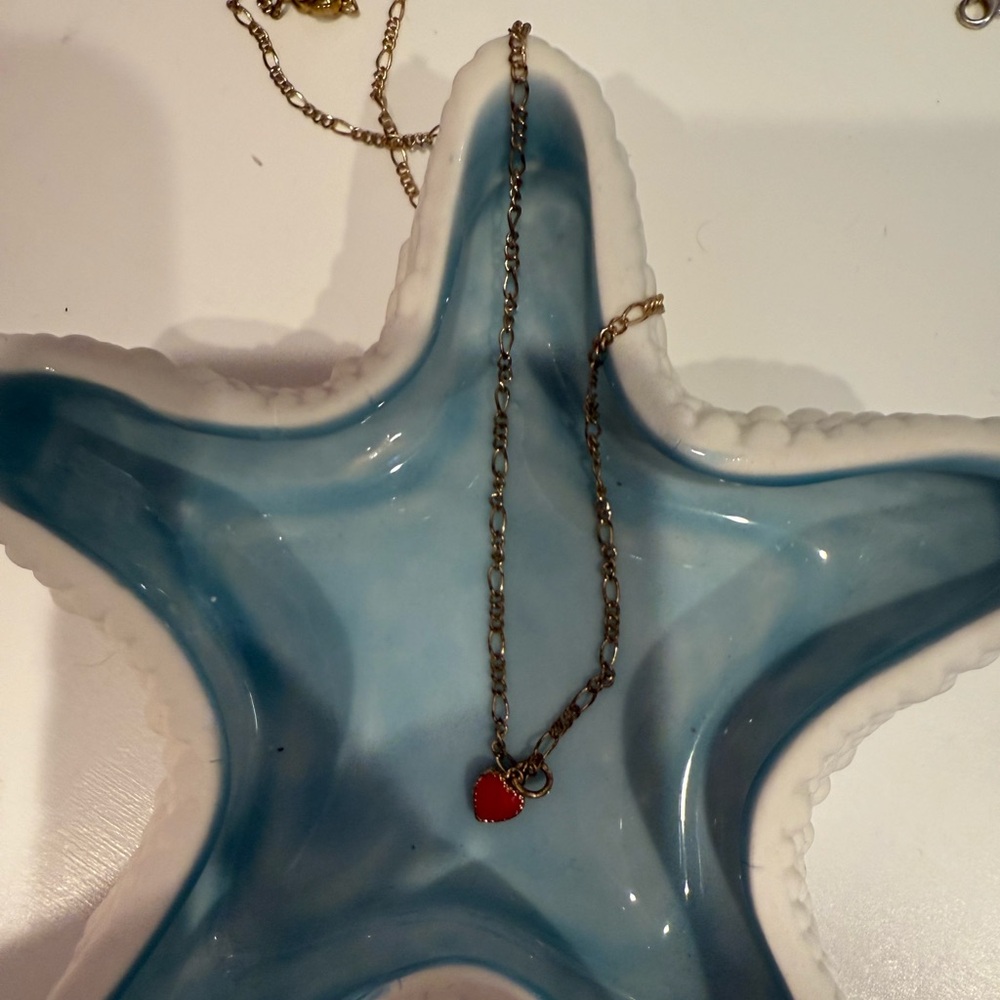 Red heart pendant necklace